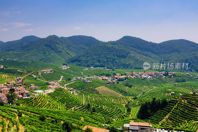 夏天的普洛赛克山，瓦尔多比亚丁