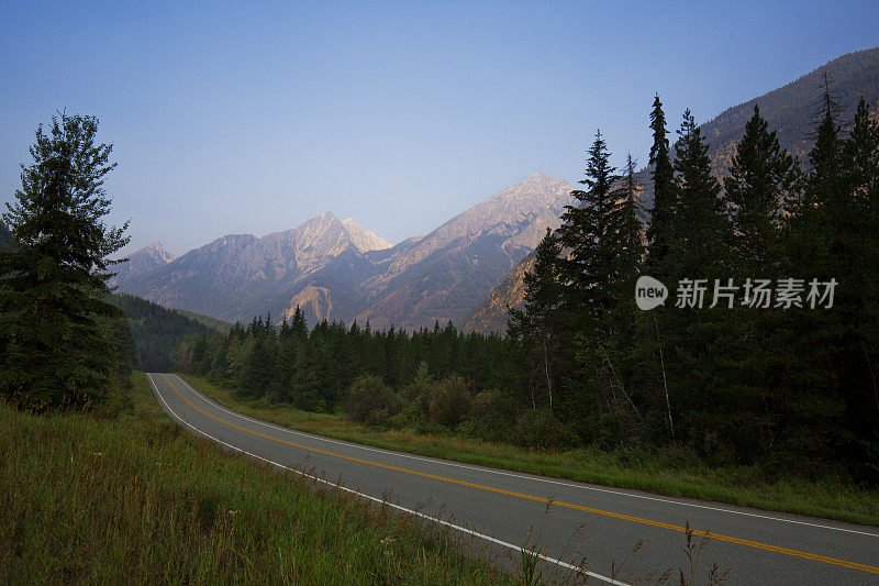 夏天的公路旅行