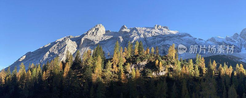 山景全景。