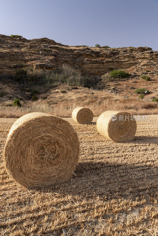 三包收获田、平顶山、沉积石崖面