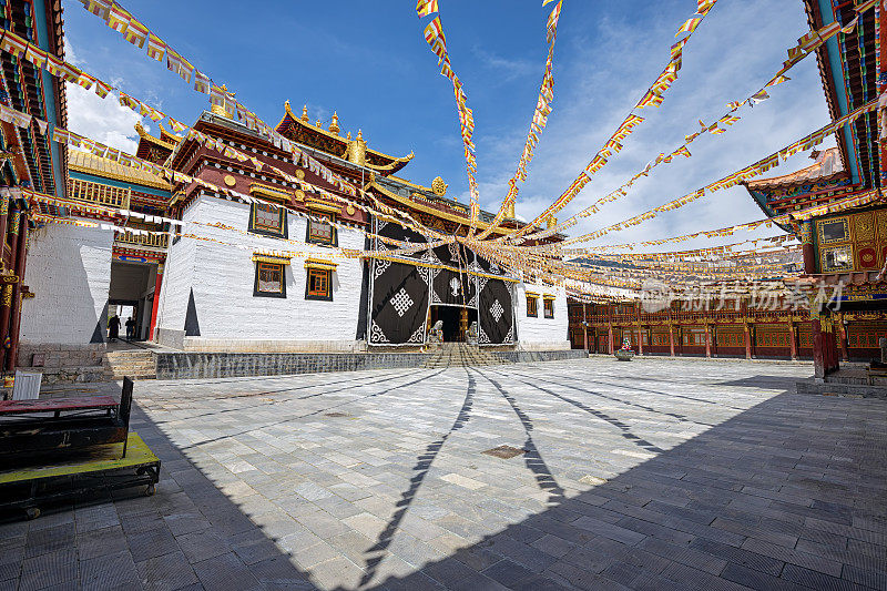 东竹林藏传佛教寺院