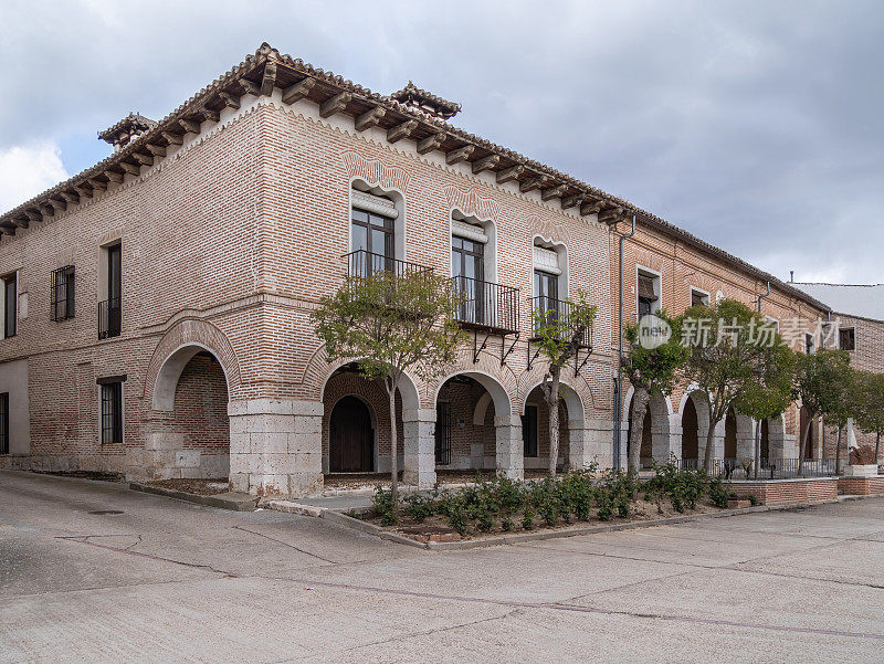 西班牙巴利亚多利德的Rueda建筑范例