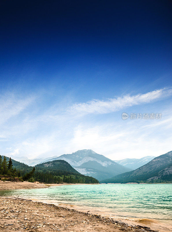加拿大班夫国家公园的堰塞湖