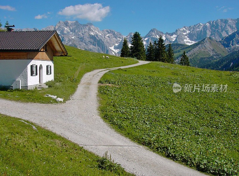 高山中的小屋