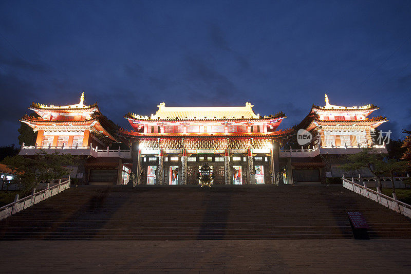 台湾日月潭文武寺夜景