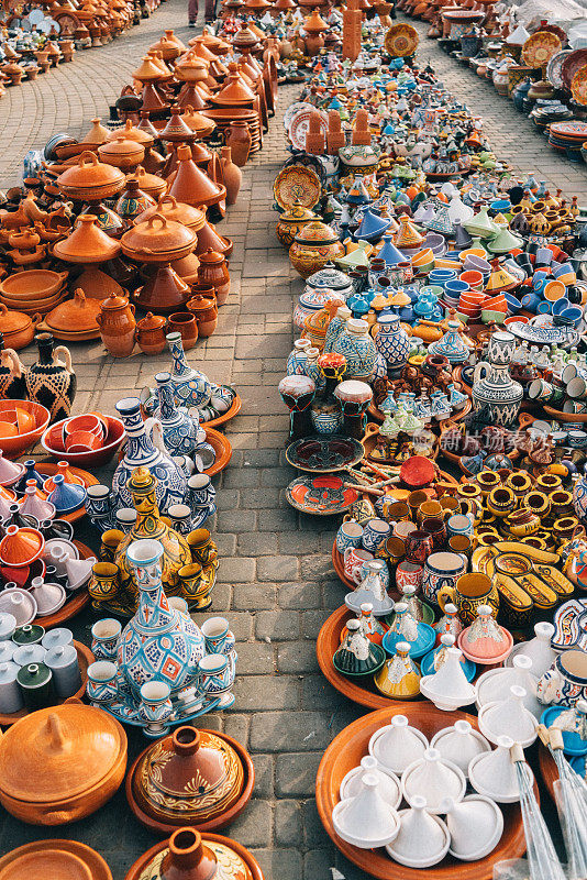 摩洛哥梅克内斯的陶瓷商店