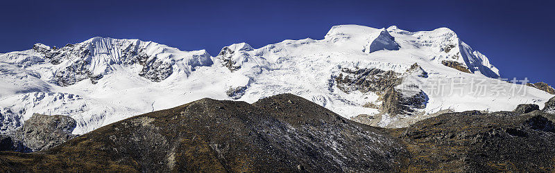 梅拉峰6476米白雪山顶峰，白色冰川喜马拉雅山尼泊尔