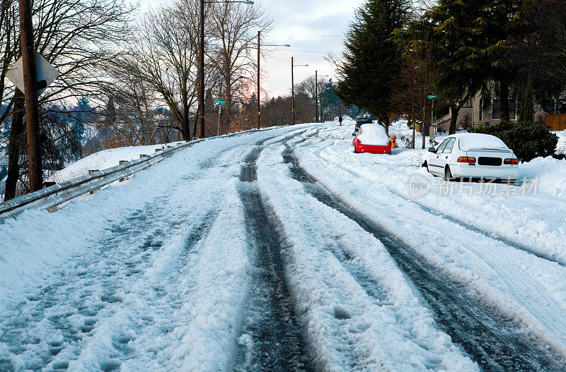 下雪的冬天路