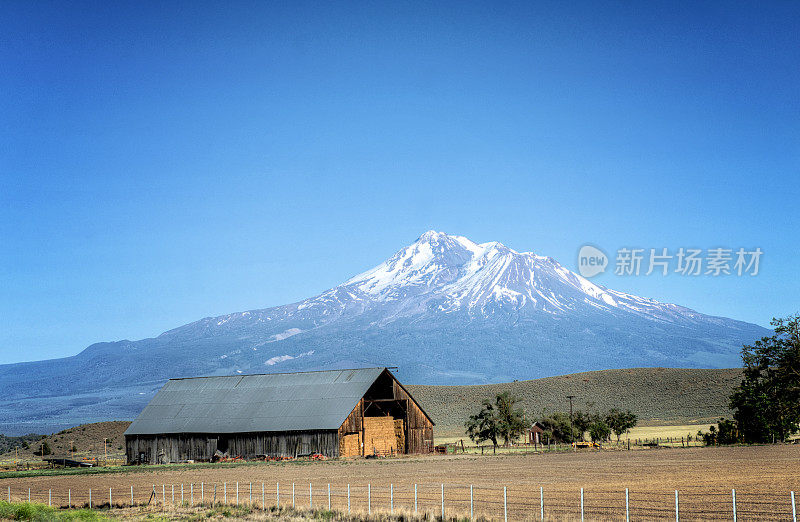 谷仓和沙斯塔山