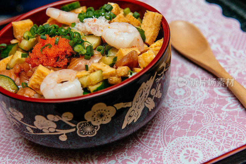 日本料理――芝麻白饭大虾