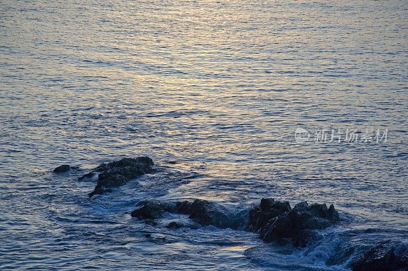 海滩海浪海岸