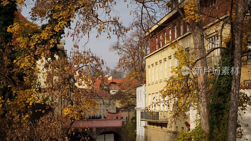 布拉格市风景堤防;布拉格的历史中心，建筑和地标古城，布拉格，捷克共和国。