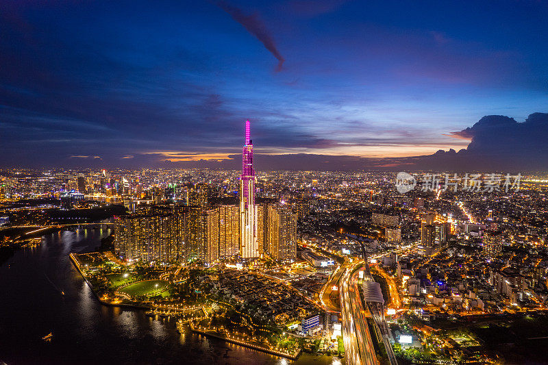 81号地标是越南胡志明市正在建设的一座超高层摩天大楼。它是越南最高的建筑