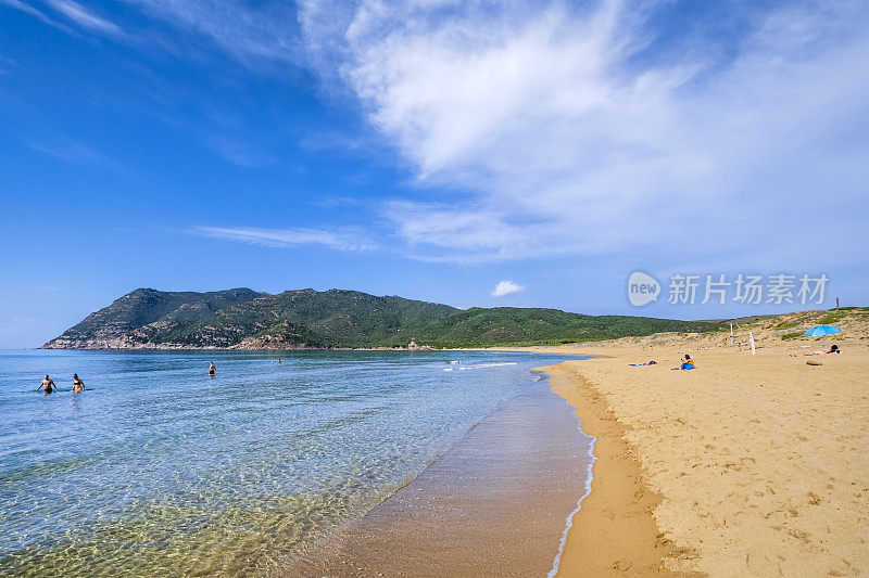 撒丁岛西北部费罗港的海湾和海滩