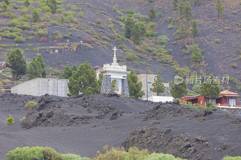 康伯雷别哈火山。火山灰覆盖了埃尔帕索村。法蒂玛圣母。