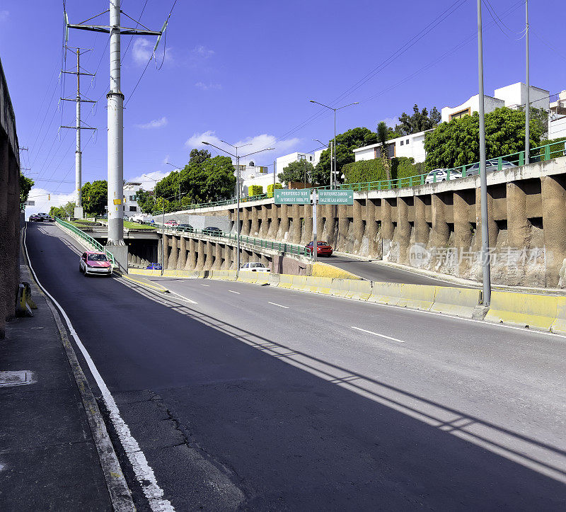 高速公路基础设施