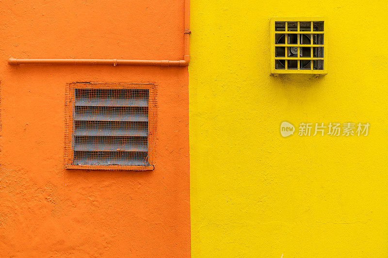 黄色和橙色的墙壁