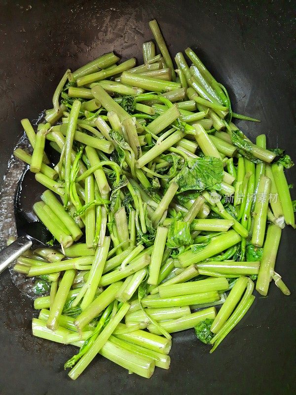 烹饪炒牵牛花蔬菜-食品准备。