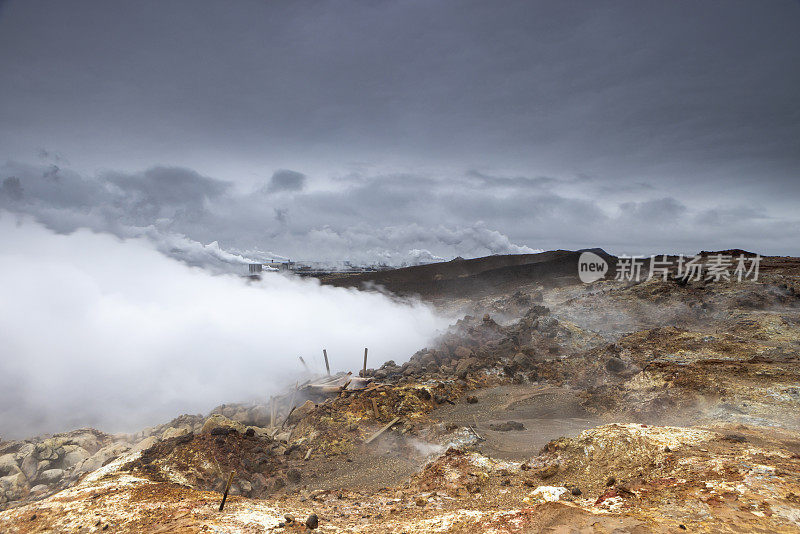 Gunnuhver，冰岛最大的温泉和泥浆池。Gunnuhver位于雷克简斯半岛