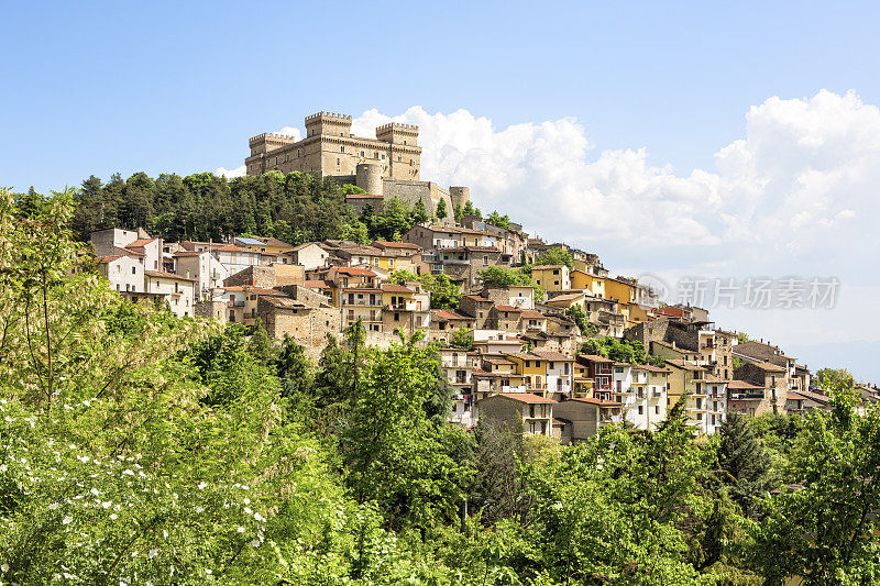 裤子天际线，Abruzzi意大利