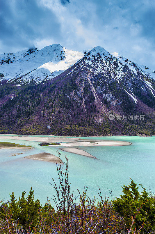 雪山湖