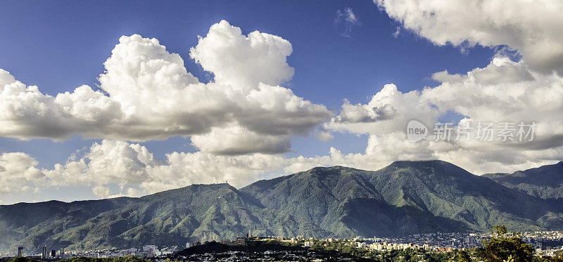 加拉加斯城市鸟瞰图与埃尔阿维拉全景图像