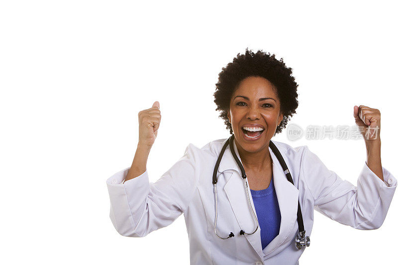 非洲裔女医生用拳头打手势