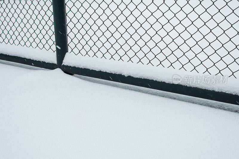 地上有雪