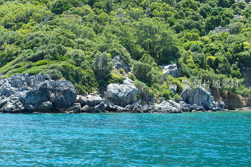 绿松石海和土耳其爱琴海海岸