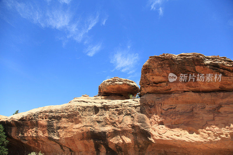 红色岩层