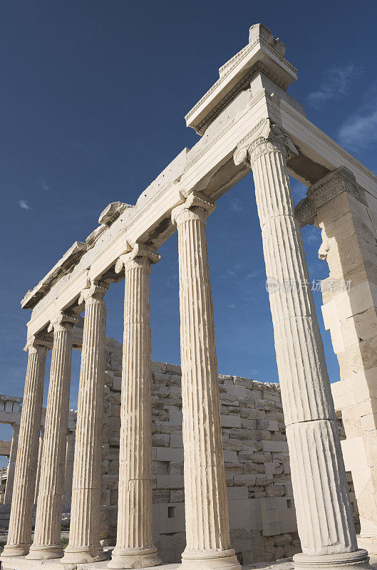 希腊雅典卫城上的埃瑞克提翁神庙