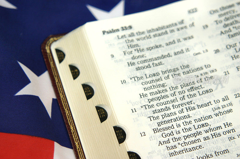 宗教:有美国国旗的《圣经》经文