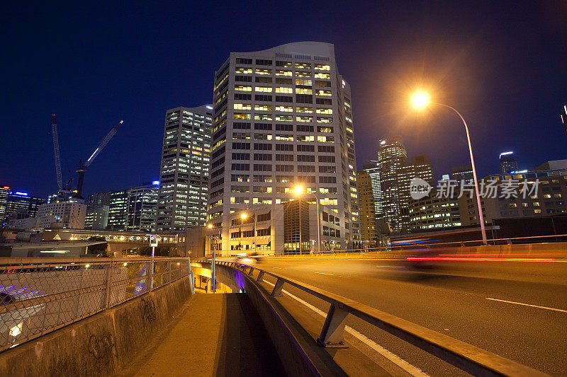 悉尼城市道路，夜晚