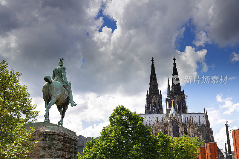科隆大教堂和威廉一世皇帝的雕塑