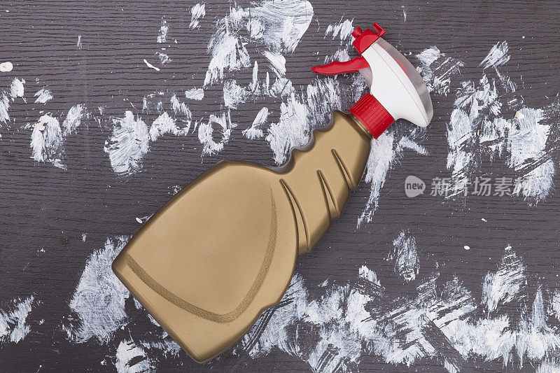 清洁喷雾瓶，用于清洁脏污表面