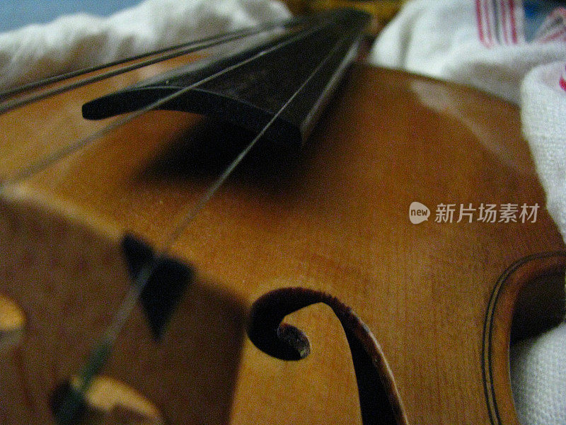 手工制作的小提琴