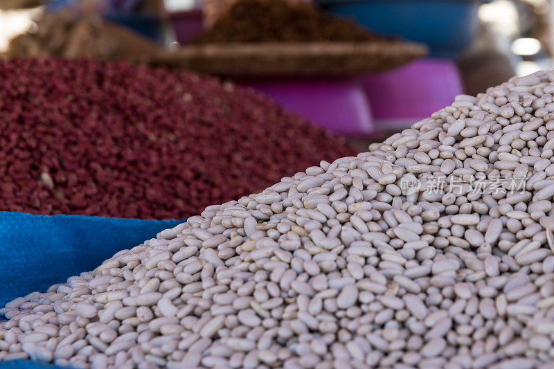 白豆和红豆背景，摩洛哥街头市场