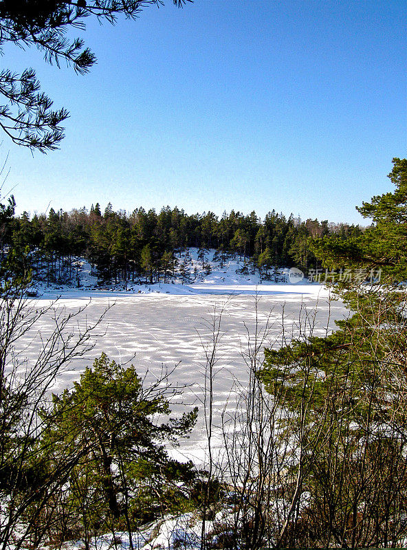 斯德哥尔摩群岛，瑞典的冬天。宁静的风景
