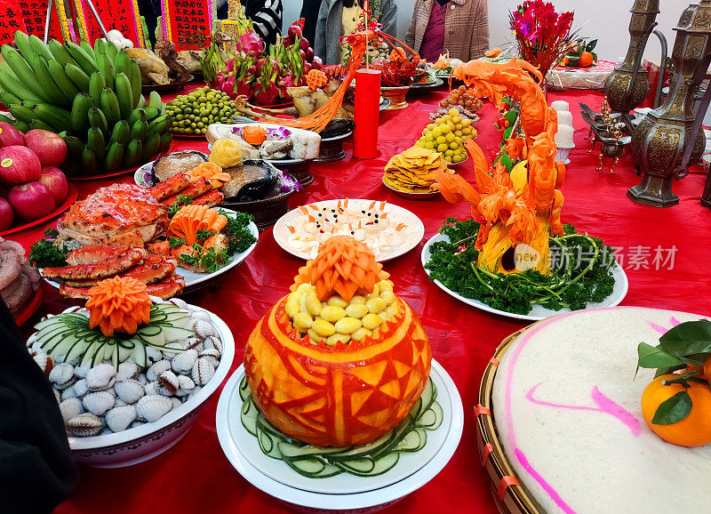 中国新年祭拜习俗:祭拜神灵和祖先