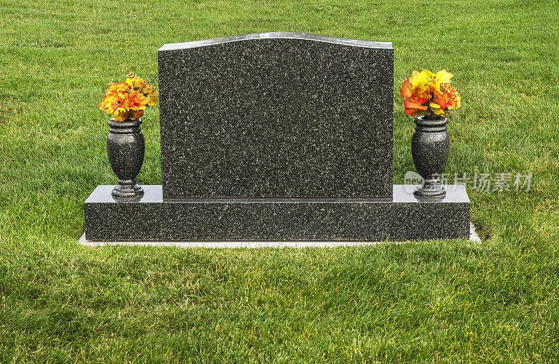 墓碑和鲜花