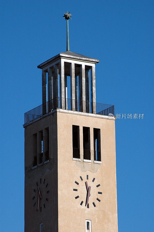 德布勒森大学教堂的钟楼