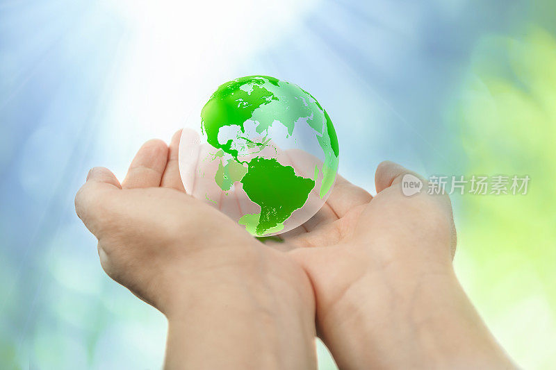 绿色星球，地球在手中