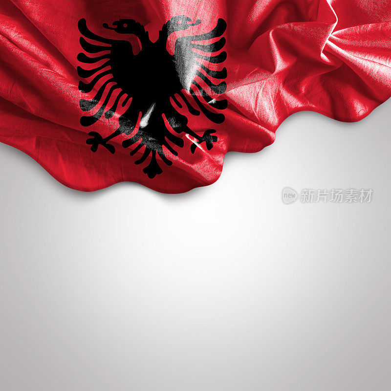 阿尔巴尼亚国旗飘扬