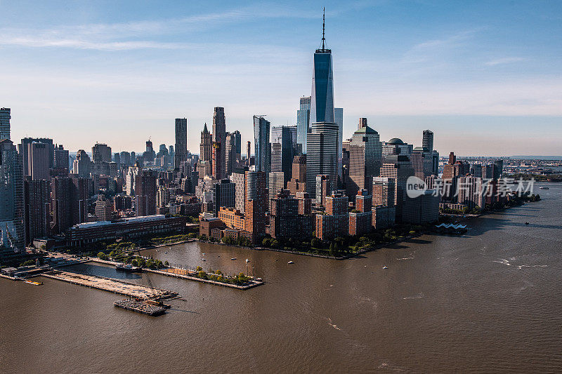 纽约世贸中心一号大楼黄金时段从直升机上拍下