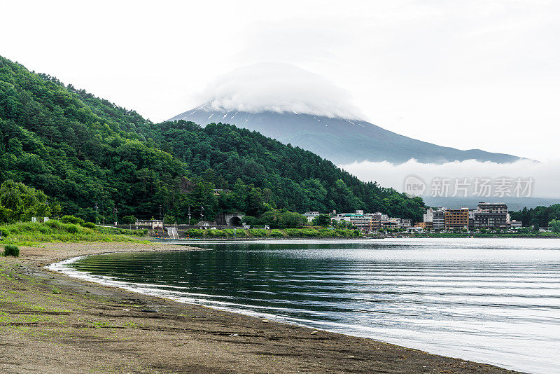 日本藤川口町的川口湖