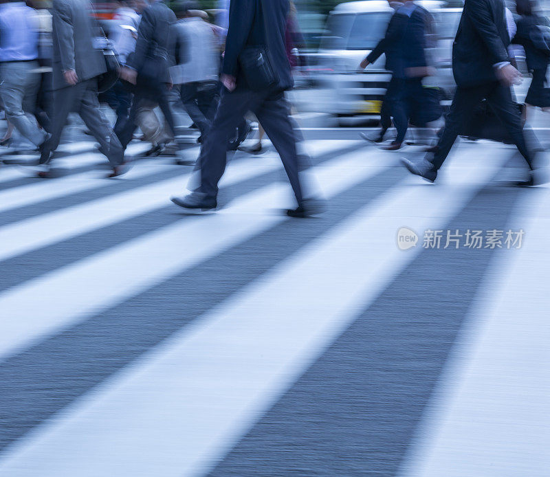 东京繁忙的人行横道场景