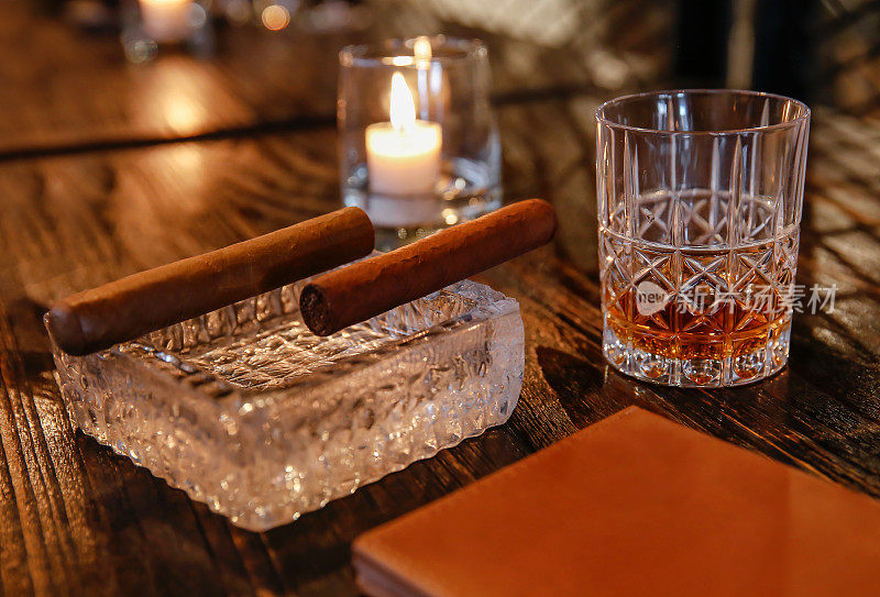 雪茄和威士忌搭配