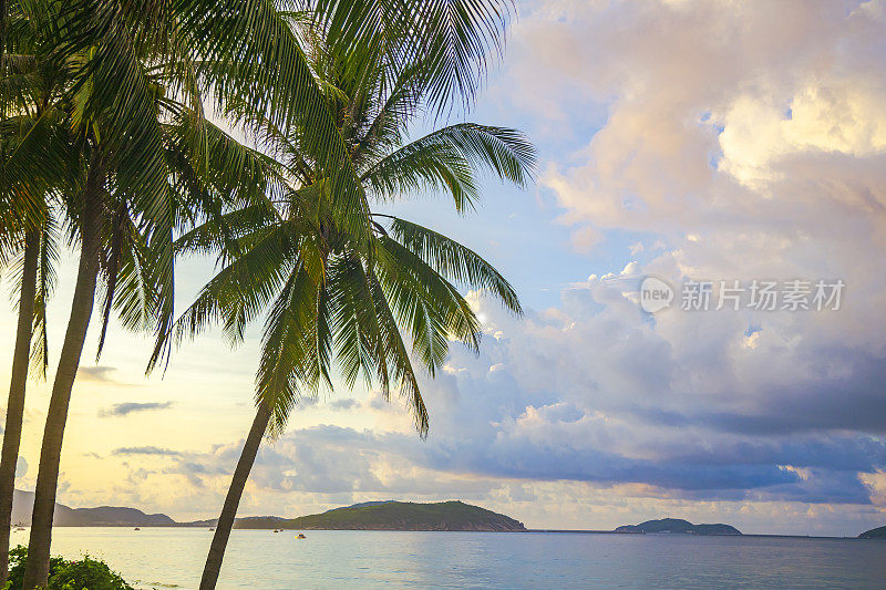 夏日海滩和大海