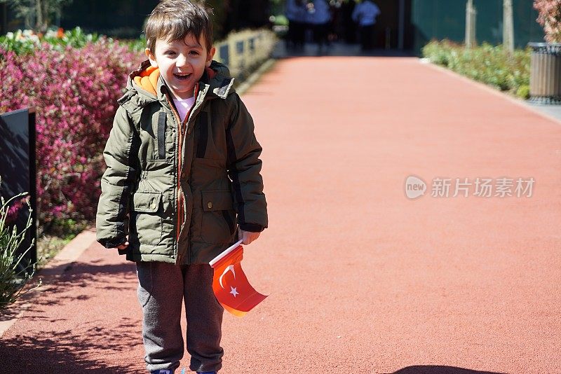 4月23日，小男孩庆祝国家主权和儿童节