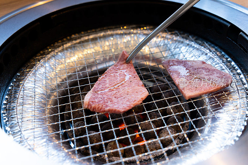 日本一家烧肉店的烤肉